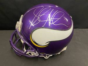 MN Vikings autographed helmet, Steve Hutchinson