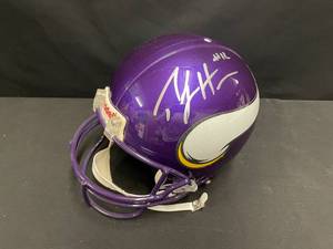 MN Vikings autographed helmet, Percy Harvin
