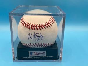 Kurt Suzuki MN Twins authenticated autographed baseball