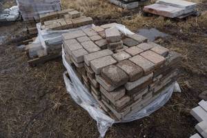 Pallet of Charleston Pavers In Assorted Sizes
