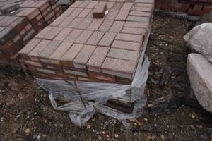 Pallet of Holland 4 x 8 Pavers