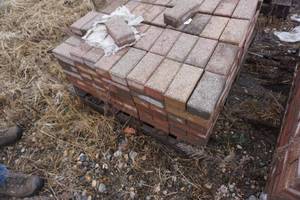 Pallet of Holland 4 x 8 Pavers
