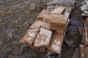 Pallet of 18 x 8 Sand Retaining Wall Caps