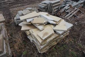 Pallet of Tupelo Paving Stone In Assorted Sizes
