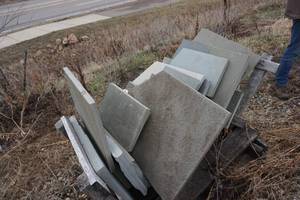 Pallet of Bluestone Patio Stone In Assorted Sizes