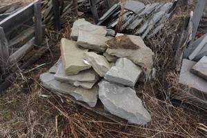 Pallet of Bluestone Field Stone In Assorted Sizes