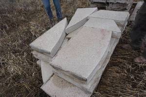 Pallet of Limestone Patio Stone Steppers in Assorted Sizes