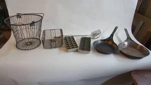 lot 12 image: Antique Wire Egg Basket -Vintage Acme fire pit fry pans -Vintage deep frying basket -Ice cube trays -Fire pit utensils