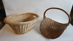 lot 39 image: Two Large Wicker Baskets -great for Laundry, storing blankets etc.