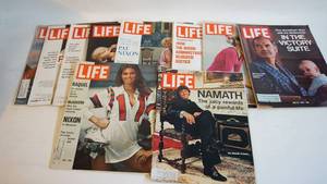 lot 111 image: 10 1972 life magazines