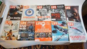 lot 112 image: 10 1972 life magazines