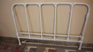 lot 132 image: Antique rod iron ornate headboard 52 x 4 x 37