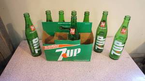 lot 156 image: Eight pack 7-Up bottles