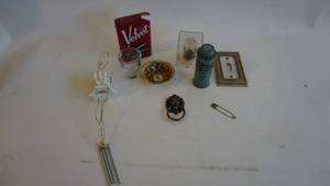 lot 203 image: Assorted vintage lot including nice shot Concord Shot glass, Vintage tin dusting powder compound, Encased perfume bottle, velvet tobacco tin etc.