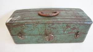 lot 220 image: Vintage Tackle box by Union Steel Chest Co 19 inch