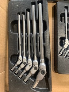 Adjustable torx and hex head bits