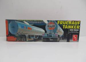 lot 13 image: AMT Gulf Oil Fruehauf Tanker Semi Trailer