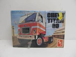 lot 17 image: Vintage AMT Chevy Titan 90 Semi Truck