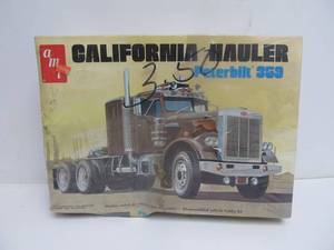 lot 21 image: Vintage AMT Peterbilt 359 California Hauler Semi