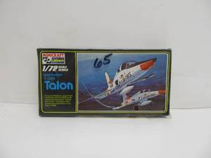 lot 35 image: Minicraft Hasegawa Northrop T-38A Talon