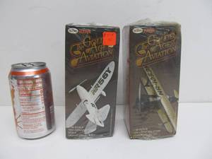 lot 50 image: Set of 2 HAWK The Golden Age of Aviation Kits - 1932 Howard IKE & 1930 Laird Solution