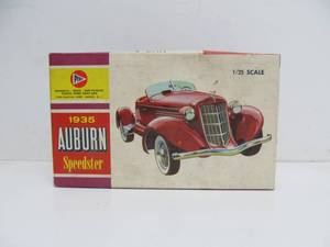 lot 65 image: PYRO 1935 Auburn Speedster