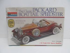 lot 72 image: Monogram The Classic Packard Boattail Speedster Sports Roadster
