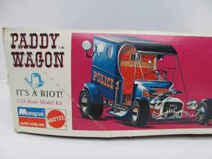lot 74 image: Vintage Monogram Mattel Police Paddy Wagon Model Kit