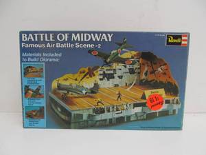 lot 81 image: Vintage Revell Battle of Midway Famous Air Battle Scene #2