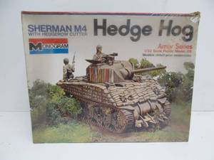 lot 85 image: Monogram Sherman M4 Hedge Hog Armor Series Tank