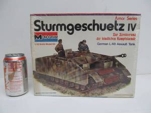 lot 98 image: Vintage Monogram Sturmgeschuetz IV Amor Series Tank