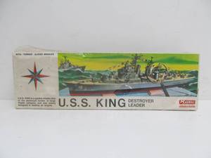 lot 108 image: Renwal Destroyer Leader U.S.S. King Assembly Kit