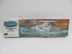 lot 109 image: Revell U.S. Coast Guard Cutter Roger B. Taney Ship Kit