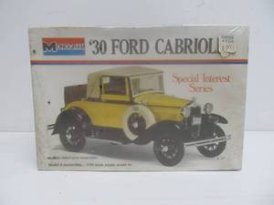 lot 159 image: Vintage Monogram Special Interest Series 30 Ford Cabriolet