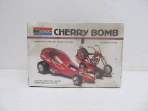 lot 160 image: Vintage Monogram Cherry Bomb Show Rod, Chopper & Trailer
