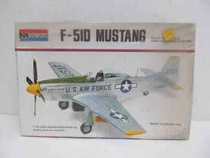 lot 176 image: Vintage Monogram F-51D Mustang