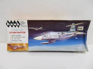 lot 182 image: Vintage HAWK Lockheed F-104 Starfighter