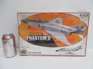 lot 193 image: Revell F-4J Phantom II 
