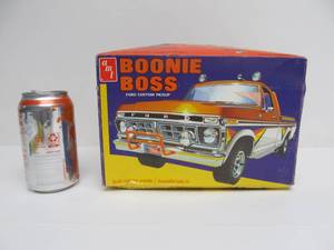 lot 206 image: Vintage AMT Boonie Boss Ford Custom Pickup
