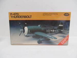 lot 242 image: Testors P-47D Thunderbolt