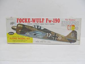 lot 246 image: Guillows German WWII Focke-Wulf Fw-190 Fighter Plane