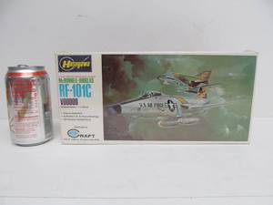 lot 253 image: Vintage Hasegawa McDonnell-Douglas RF-101C VOODOO Minicraft Kit