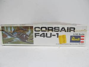 lot 272 image: Vintage Revell Corsair F4U-1