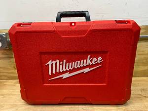 lot 25 image: MILWAUKEE M12 12-Volt Lithium-Ion Cordless HammerVac Universal Dust Extractor with Case (Tool Only)
