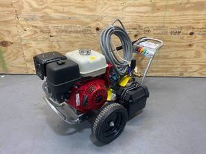lot 4 image: PRESSURE PRO Eagle II Series 4000 PSI (Gas-Cold Water) Aluminum Frame Pressure Washer w CAT Pump & Electric Start Honda GX390 Engine