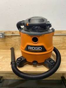 lot 100 image: RIDGID 16 Gal. 6.5-Peak HP NXT WetDry Shop Vacuum