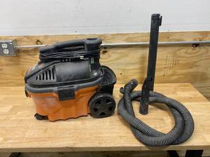 lot 101 image: RIDGID 4 Gallon 5.0-Peak HP Portable WetDry Shop Vacuum