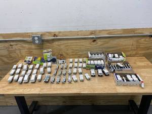 lot 114 image: Lot of Electrical Supplies