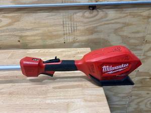 lot 119 image: MILWAUKEE M18 FUEL 18-Volt Lithium-Ion Cordless Brushless String Grass Trimmer with Attachment Capability (Tool-Only)