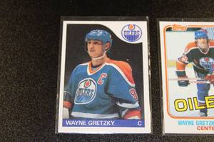Vintage Wayne Gretzky Lot  1982 Topps -1985 Topps - 1988 Topps